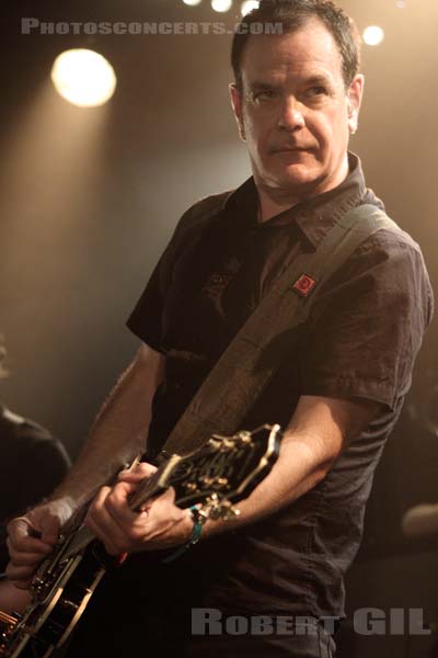 THE WEDDING PRESENT - 2013-10-12 - PARIS - La Maroquinerie - 